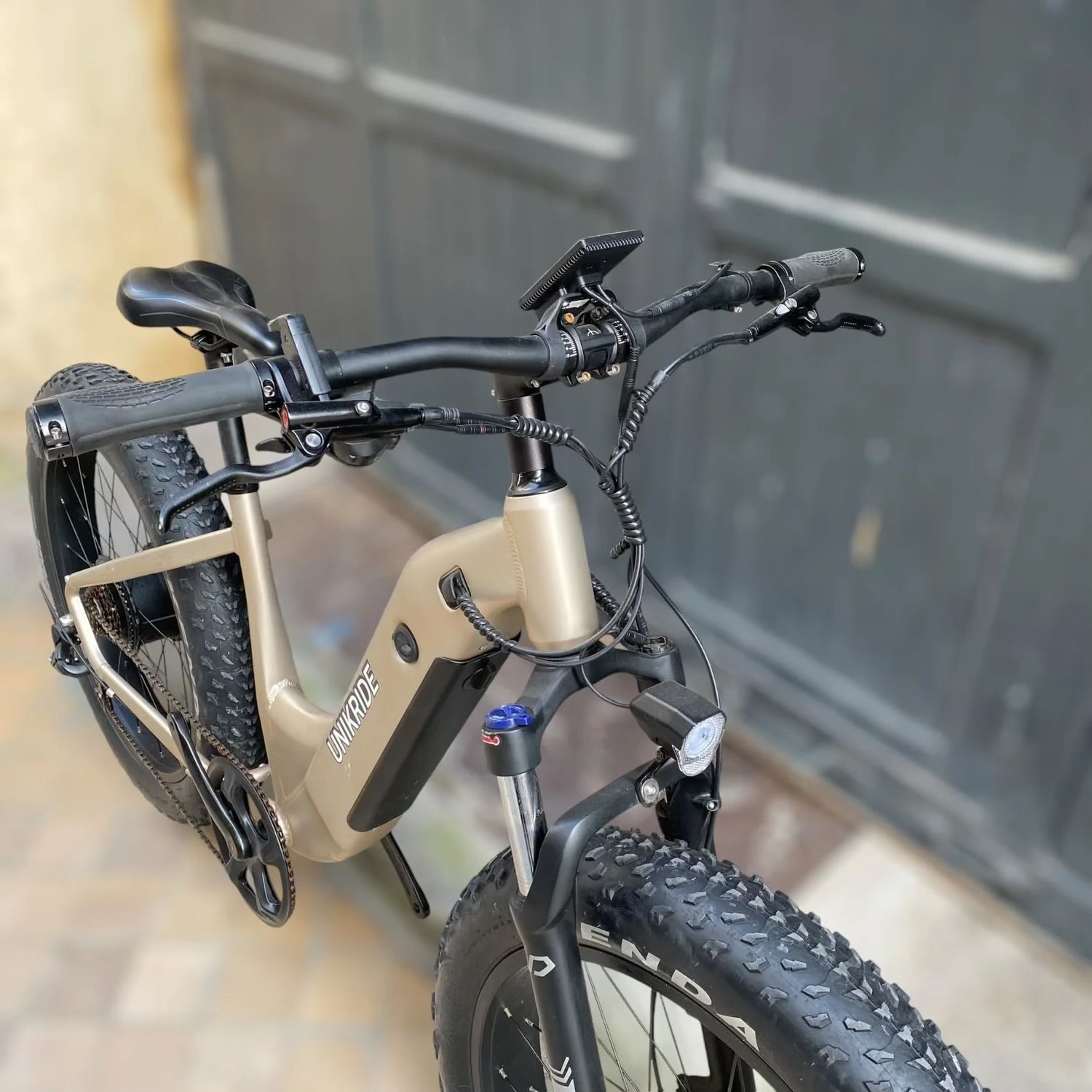 Vélo VTT FATBIKE D'OCCASION AVEC CADRE OUVERT